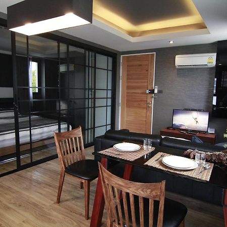 S Bloc Saladaeng Bed & Breakfast Bangkok Ngoại thất bức ảnh
