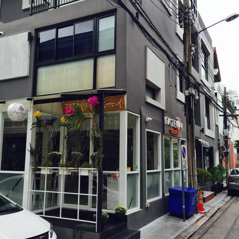 S Bloc Saladaeng Bed & Breakfast Bangkok Phòng bức ảnh