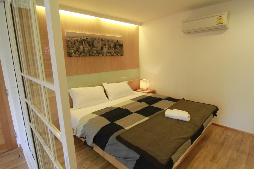 S Bloc Saladaeng Bed & Breakfast Bangkok Ngoại thất bức ảnh