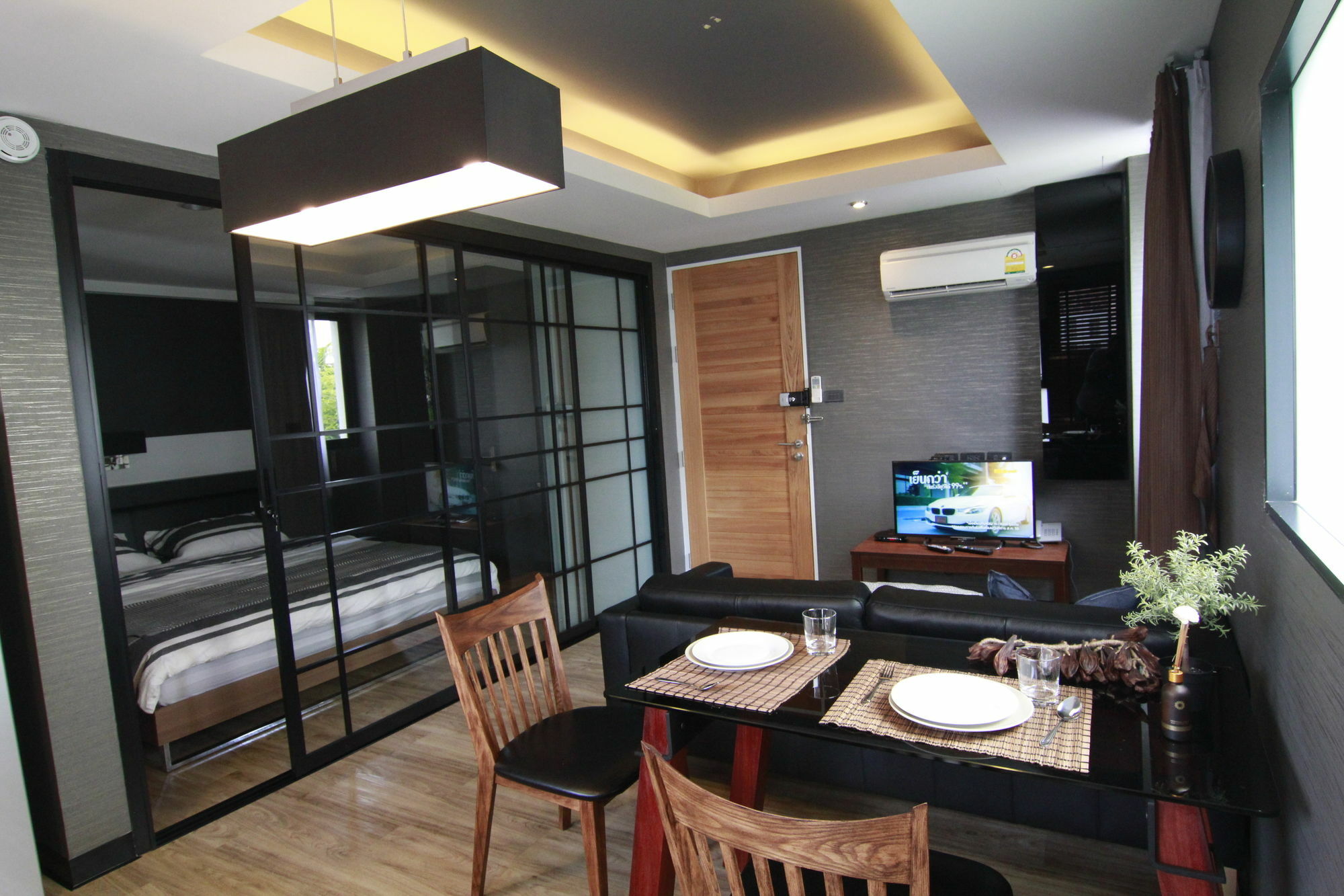 S Bloc Saladaeng Bed & Breakfast Bangkok Ngoại thất bức ảnh