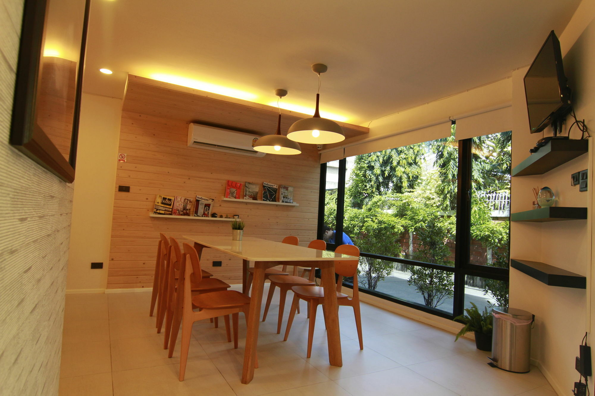 S Bloc Saladaeng Bed & Breakfast Bangkok Ngoại thất bức ảnh