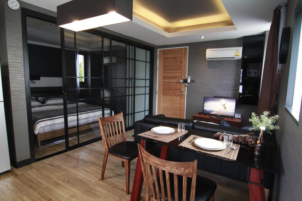 S Bloc Saladaeng Bed & Breakfast Bangkok Ngoại thất bức ảnh